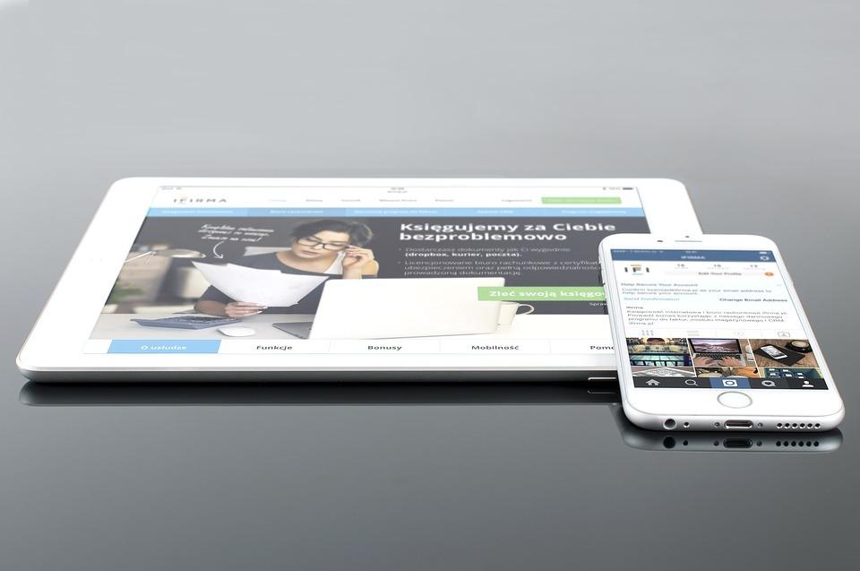 Tablet and iPhone with Instagram open | Thunderbolt