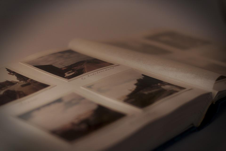 Photo album | Instagram | Thunderbolt
