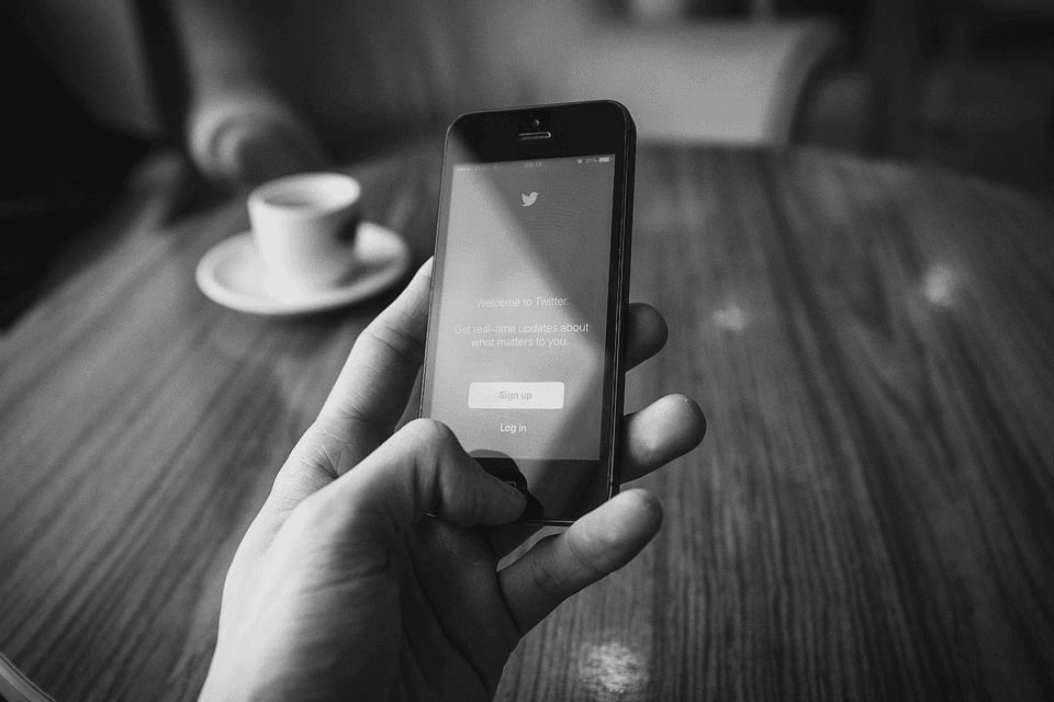 Twitter's Sign In screen on an iPhone | Thunderbolt Digital